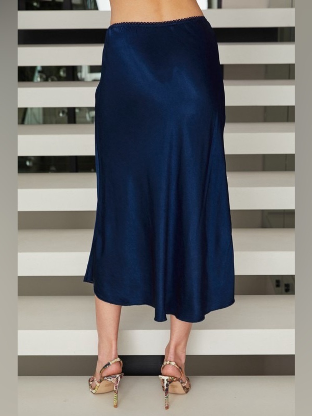 (9298/235110-NAVY) SOLID ELASTIC LACE TRIM WAIST SILKY VISCOSE MAXI SKIRT - Picture 3 of 4